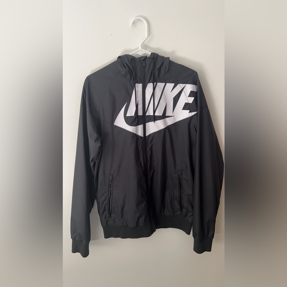 Nike wind breaker